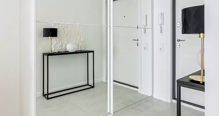 Mirrored Bifold Closet Doors Repair in Boynton Beach, FL