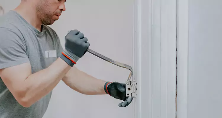 Cracked Door Jamb Repair in Boynton Beach, FL