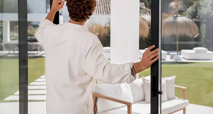 Sliding Screen Door Maintenance for Closing Issues in Boynton Beach, FL